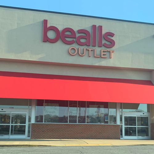 A large storefront awning for bealls outlet