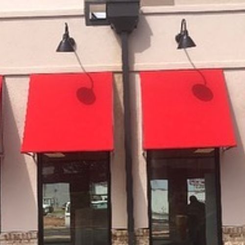 Canvas window awnings at Guthrie's Chicken in Tuscaloosa, AL